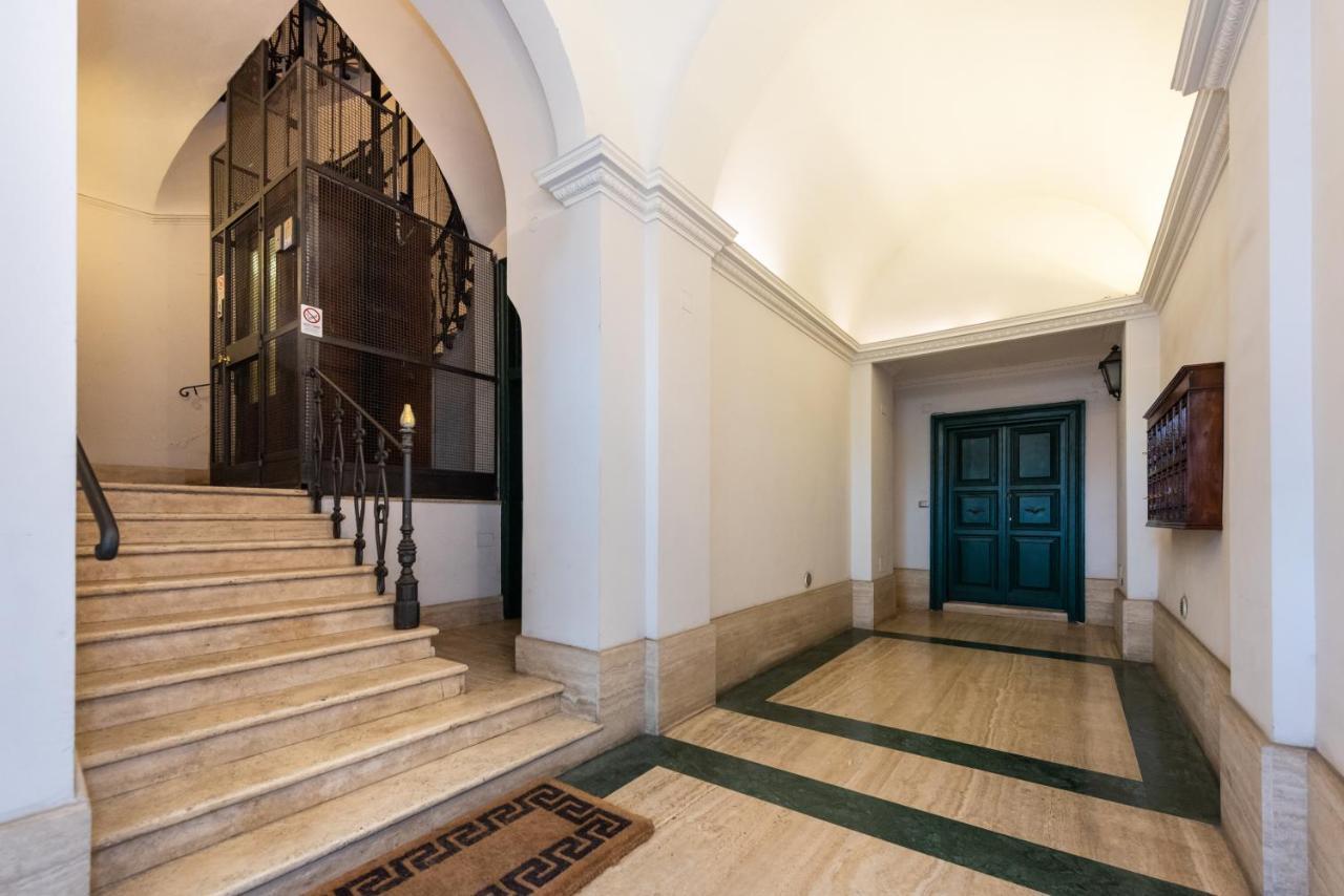 Ihh Suites Roma Exterior foto